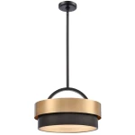 Lampa wisząca Coburg D40 z czarnym metalowym korpusem i mosiężnym elementem dekoracyjnym. Posiada cztery gniazda E14. Zawieszona na cienkim, czarnym przewodzie, z okrągłym mocowaniem sufitowym.