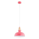 Lampa wisząca Solo II w kolorze różowym z drewnianym elementem. Okrągła, matowa czasza z białym wnętrzem, zawieszona na białym kablu. Kąt ujęcia frontalny, ukazuje całość lampy w minimalistycznym stylu.