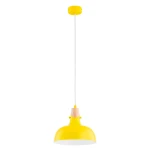 Wisząca lampa Solo II z żółtym kloszem i drewnianym elementem mocującym. Wyposażona w gniazdo E27, zawieszona na białym przewodzie. Prosty, nowoczesny design, idealna do różnych wnętrz.