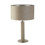 Lampa stołowa London w satynowym srebrze z ciemnoszarym, teksturowanym abażurem. Ustawiona w pozycji stojącej, z okrągłą podstawą i cylindrycznym trzonem. Abażur ma prosty, elegancki kształt.