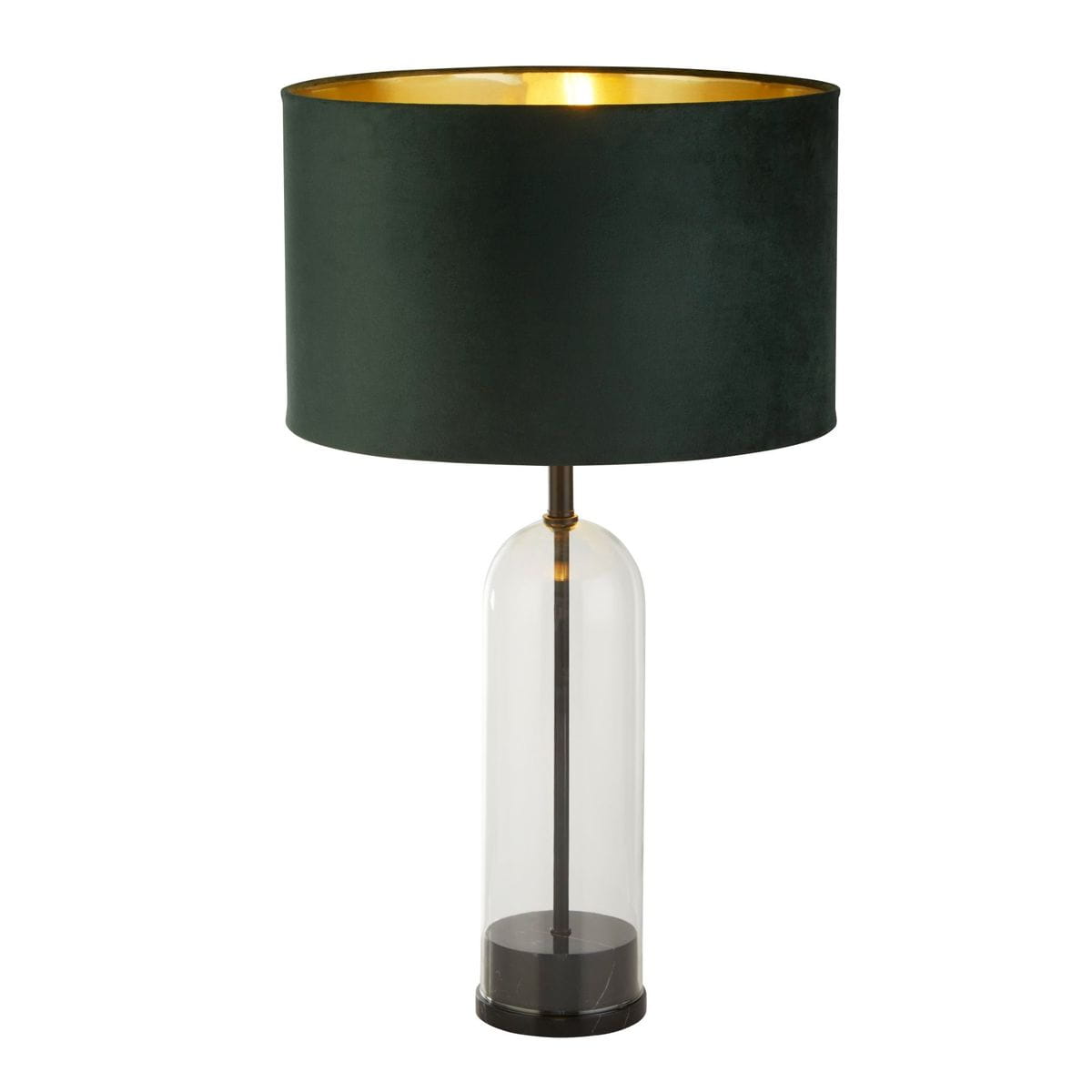 Lampa stołowa Oxford z abażurem w kolorze ciemnej zieleni i złotym wnętrzem, z przezroczystą podstawą i czarną podstawą. Produkt stoi na płaskiej powierzchni, wykonana z materiałów metalowych i szklanych. Idealna do nowoczesnych wnętrz.