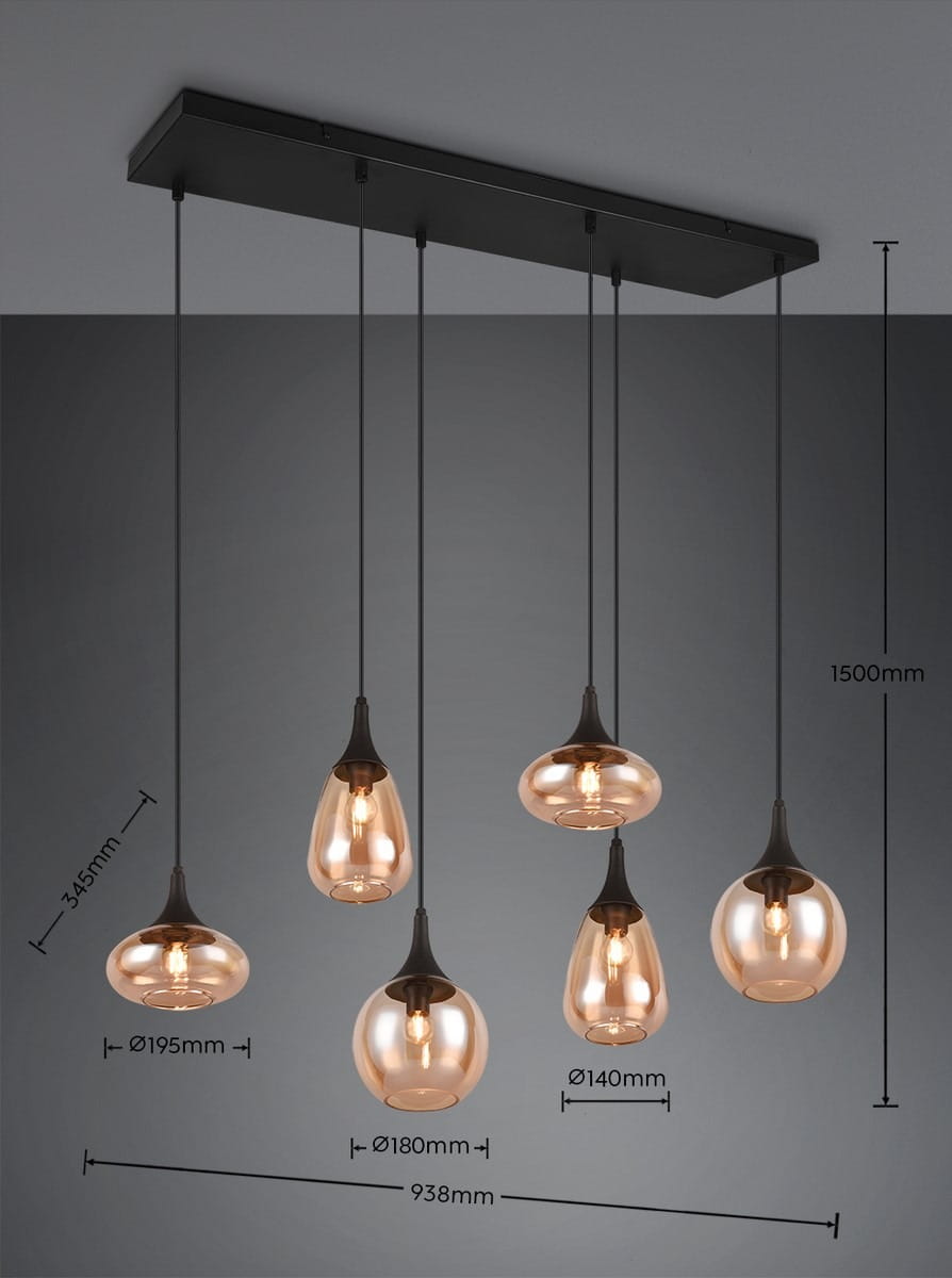 Lampa wisząca Lumina z sześcioma kloszami E14, w kolorze czarnym i bursztynowym. Klosze o różnych średnicach: 195 mm, 180 mm, 140 mm, zawieszone na czarnych linkach, w układzie asymetrycznym. Długość instalacji 1500 mm, szerokość 938 mm.