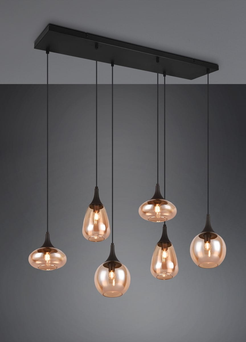 Lampa wisząca Lumina 6xE14 w kolorze czarnym z bursztynowymi kloszami w kształcie kropli. Zawieszona na cienkich linkach, montowana do sufitu, idealna do nowoczesnych wnętrz.