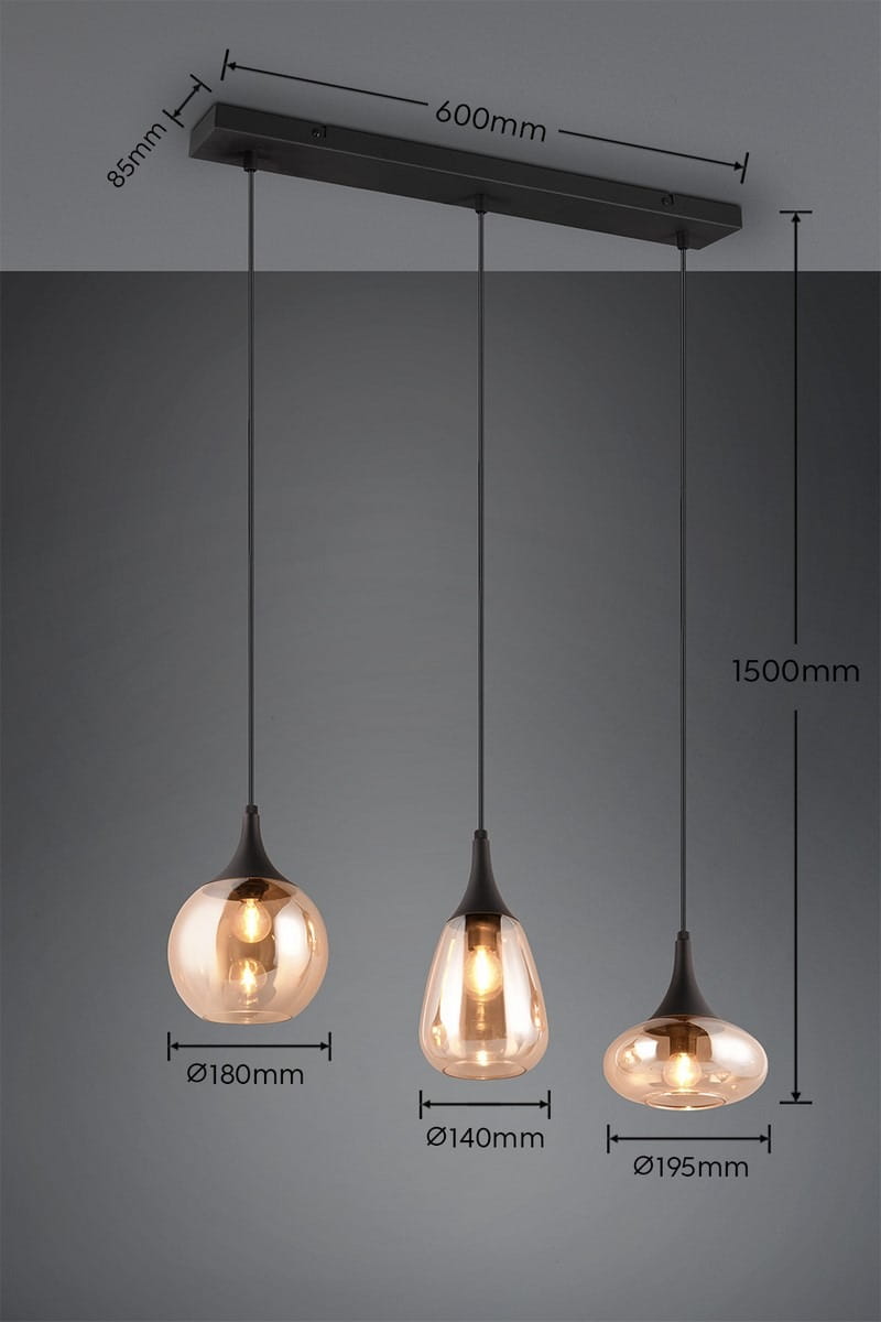 Lampa wisząca Lumina z trzema kloszami E14 w kolorze czarnym i bursztynowym. Klosze o średnicach 180mm, 140mm i 195mm, zawieszone na regulowanych linkach. Wymiary całkowite: długość 1500mm, szerokość 600mm, wysokość 85mm.