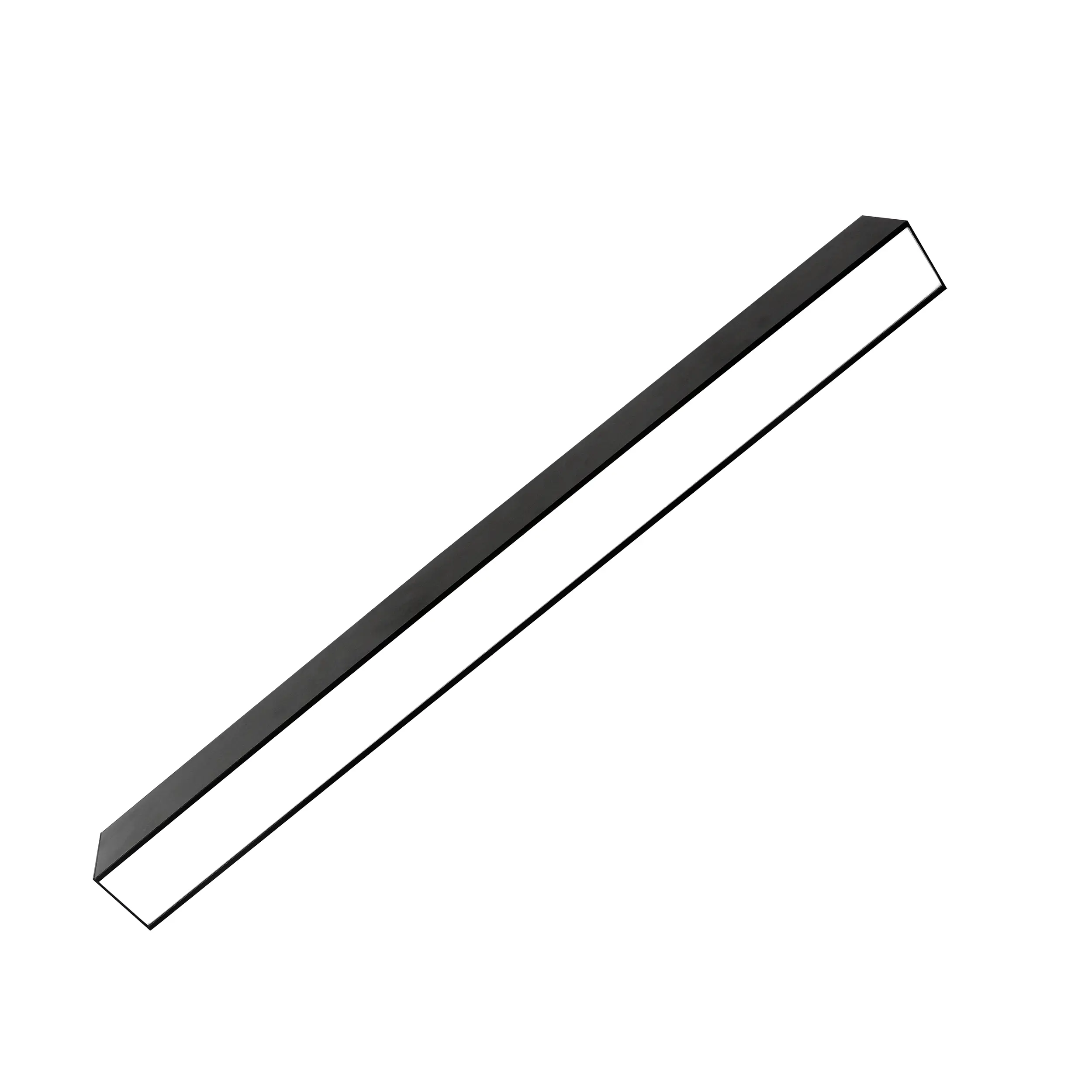 Czarna lampa sufitowa Astar L62 z jedną diodą LED o mocy 20W. Prosty, prostokątny kształt, zamontowana poziomo, z białym kloszem na dolnej krawędzi. Idealna do nowoczesnych wnętrz, na jednolitym tle.