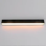 Czarna lampa sufitowa Astar L116 z jedną diodą LED o mocy 35W, prostokątna konstrukcja z delikatnym, ciepłym światłem. Zawieszona na białym tle, widoczna z przodu.