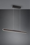 Lampa wisząca Helios w kolorze czarnym, z jedną żarówką LED o mocy 28W. Ma prostokątny kształt z delikatnie zaokrąglonymi krawędziami i subtelnym podświetleniem. Zawieszona na cienkich żyłkach, montowana do sufitu. Tło w odcieniu szarości.