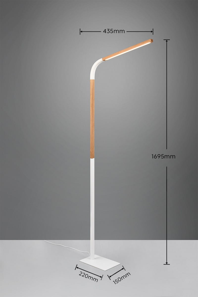 Lampa podłogowa Norris z białą obudową i jasnym drewnem. Stojąca konstrukcja o wysokości 1695 mm, szerokości 435 mm i głębokości 150 mm. Zintegrowane oświetlenie LED 11W. Prosty, nowoczesny design na szarej tle.