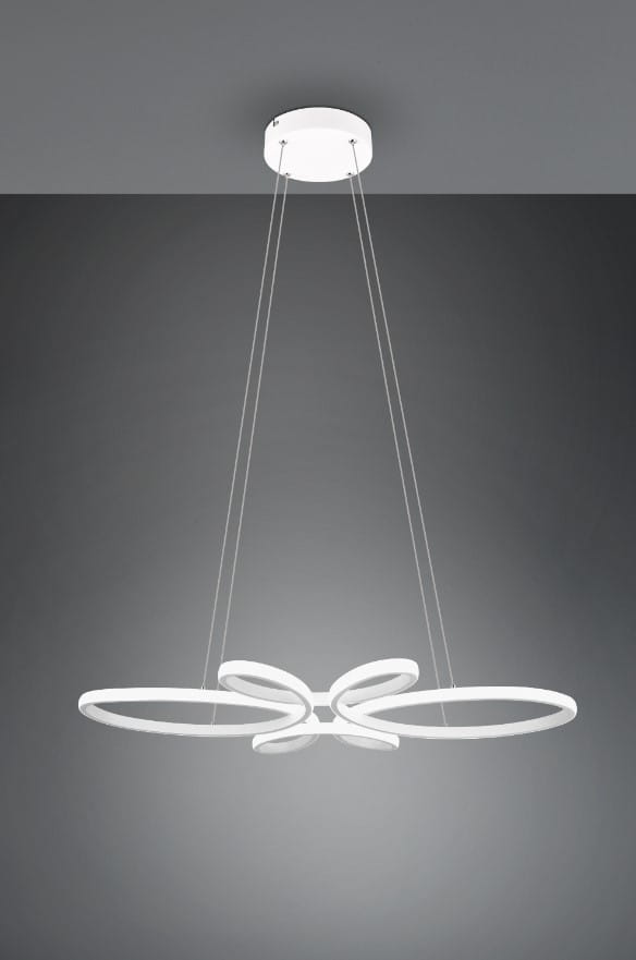 Lampa wisząca Fly z jednym źródłem LED o mocy 32W, barwie 4000K. Biała konstrukcja w formie dwóch połączonych pierścieni, zawieszona na cienkich linkach. Montaż sufitowy, minimalistyczny design, idealna do nowoczesnych wnętrz.