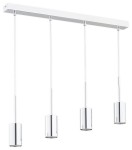 Lampa wisząca Frigga z czterema oprawami na żarówki GU10, wykonana z chromowanego metalu. Posiada prostokątną białą podstawę z czterema długimi zwisami, które kończą się cylindrycznymi lampionami. Ujęcie frontalne.