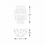 Kinkiet Constantinople 2 w kolorze złotego mosiądzu, o wymiarach 330 mm wysokości i 240 mm szerokości. Posiada charakterystyczną, geometryczną formę oraz dekoracyjne detale w kształcie ostrosłupów. Montaż ścienny, przeznaczony do żarówek G9.