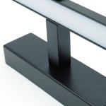 Kinkiet łazienkowy Venus LED IP44 w kolorze czarnym, z prostokątną podstawą i pionowym mocowaniem. Górna część z białym kloszem LED, zapewnia równomierne oświetlenie. Ujęcie z boku, ukazujące detale konstrukcji.