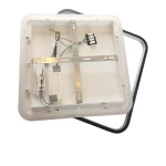 Czarna lampa sufitowa Parma z dwoma gniazdami GU10, wbudowanymi diodami LED i metalową konstrukcją. Widok z góry, ukazujący wnętrze z elementami montażowymi oraz przewodami. Kwadratowy kształt, minimalistyczny design.