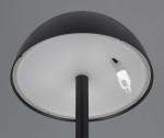 Lampa stołowa zewnętrzna Ricardo, czarna, z okrągłym kloszem i metalowym stelażem. Widok od dołu, z widocznym gniazdem na LED 1,5W oraz białym przewodem. Prosta forma, idealna do ogrodu lub na taras.