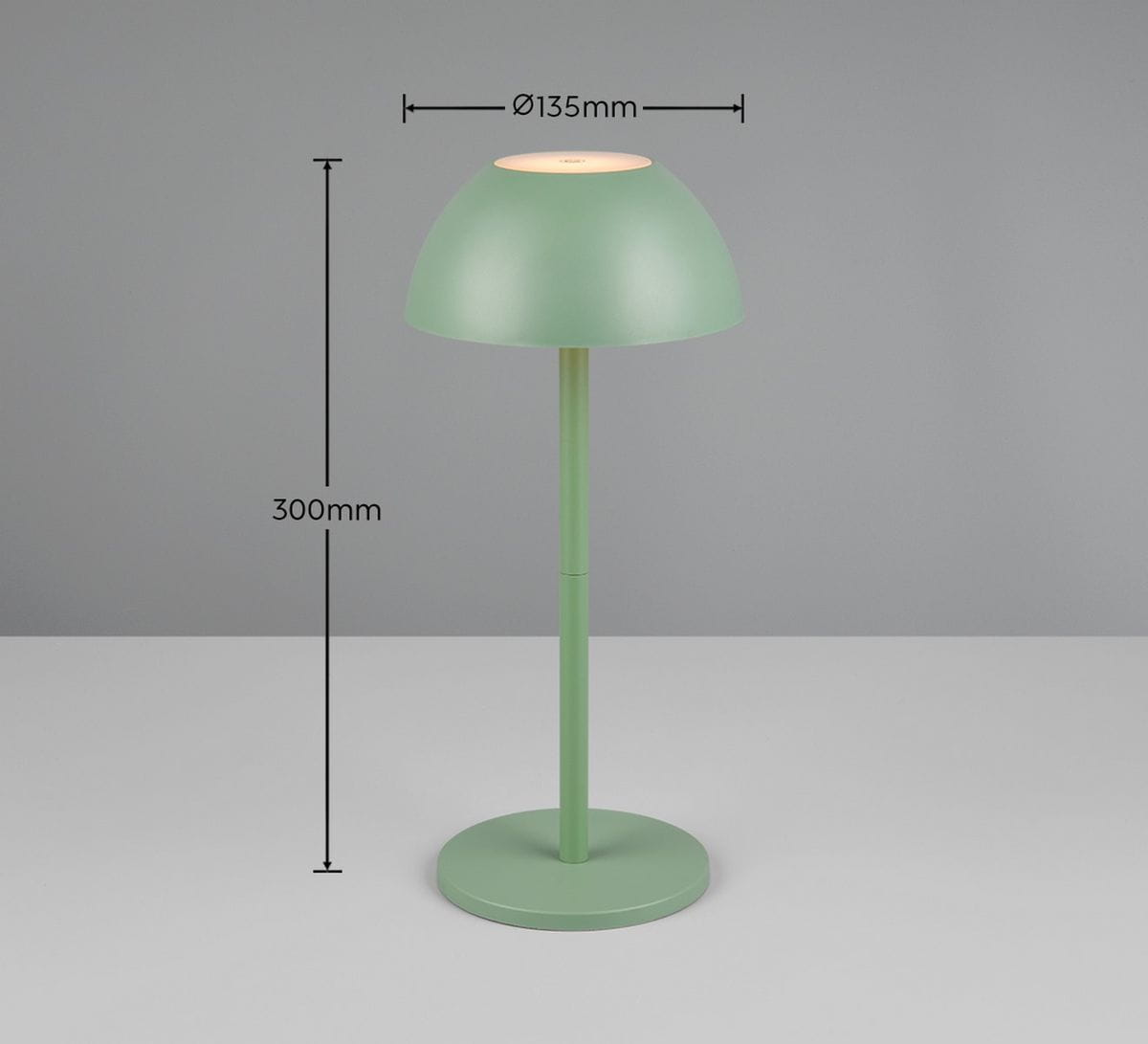 Zielona lampa stołowa Ricardo zewnętrzna, wysokość 300 mm, średnica klosza 135 mm. Okrągła podstawa, gładka powierzchnia, zintegrowane oświetlenie LED 1,5W. Ujęcie frontalne na jednolitym tle.
