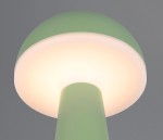 Lampa stołowa Fungo zewnętrzna, zielona, z okrągłym kloszem i prostą, cylindryczną podstawą. Wyposażona w diodę LED o mocy 2W. Ujęcie z góry, ukazujące kształt oraz źródło światła.