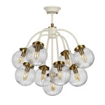 Lampa wisząca Cosmos z dziewięcioma kloszami E14 w antycznej bieli i mosiądzu. Klosze mają okrągły kształt z wyraźnym żłobieniem, zamontowane na giętych ramionach. Całość zawieszona na białym stelażu sufitowym.