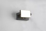 Kinkiet zewnętrzny Kansas w kolorze antracytowym, z czujnikiem ruchu. Prostokątna obudowa z LED o mocy 10W, umieszczona na ścianie, prezentująca minimalistyczny design. Widoczny czujnik ruchu u dołu lampy.