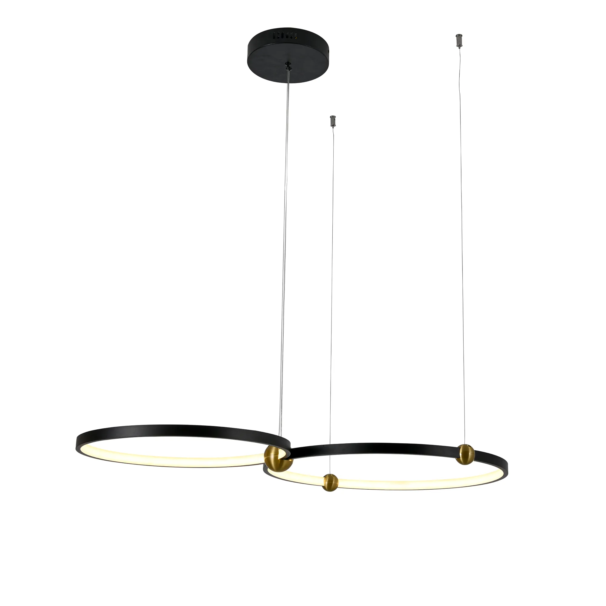 Lampa wisząca Kido M z dwoma okrągłymi kloszami LED, czarna z złotymi detalami. Zawieszona na cienkich, przezroczystych linkach, z okrągłym mocowaniem sufitowym. Klosze mają matową powierzchnię i emitują neutralne światło.