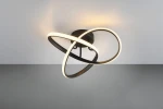 Lampa sufitowa Meo w kolorze czarnym z jedną diodą LED o mocy 15W i temperaturze barwowej 3000K. Posiada dwa okręgi w kształcie spirali, jeden z białym podświetleniem, montowana na suficie. Ujęcie z góry, na jednolitym tle.