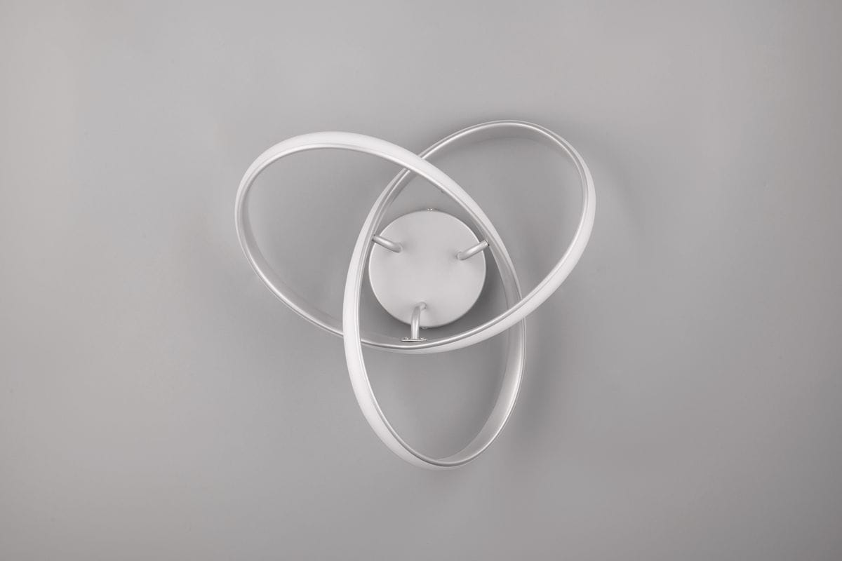 Lampa sufitowa Meo w kolorze tytanowym, z pojedynczym źródłem LED o mocy 15W i temperaturze barwowej 3000K. Produkt ma nowoczesny design z trzema okrągłymi pierścieniami, zamontowany na okrągłej podstawie. Ujęcie z góry na jednolitym tle.