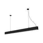 Lampa wisząca Sigi V w kolorze czarnym, o prostokątnym kształcie, zawieszona na dwóch cienkich linkach. Wyposażona w dwa źródła LED o mocy 45W i temperaturze barwowej 3000K, z widoczną białą krawędzią emitującą światło.