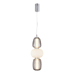 Lampa wisząca Caro z jedną żarówką LED 28W, z chromowanym mocowaniem. Składa się z trzech elementów: górnego szkła w kolorze szarym, białego, matowego klosza oraz dolnego, teksturowanego klosza w kolorze przezroczystym. Zawieszona na cienkim przewodzie.