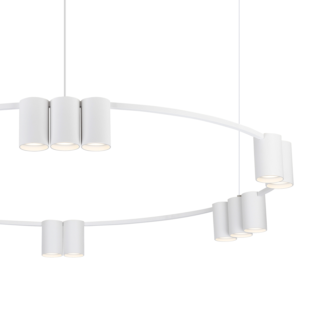 Lampa wisząca Genesis w kolorze białym z 15 miejscami na żarówki GU10. Posiada okrągłą konstrukcję z metalowymi kloszami w formie cylindrów, zawieszona na cienkich linkach, prezentująca nowoczesny design.
