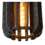 Lampa wisząca Rafal, 1xE27, w kolorze czarnym i szarym, wykonana z filcu. Ujęcie z bliska ukazuje strukturę materiału oraz ciepłe światło żarówki, umieszczone w otwartej, ażurowej konstrukcji. Idealna do nowoczesnych wnętrz.