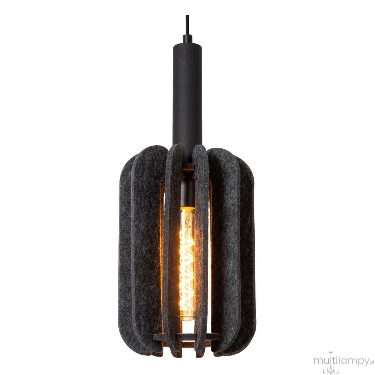 Lampa wisząca Rafal w kolorze czarnym i szarym, z kloszem z filcu w kształcie cylindrycznym. Widoczna żarówka E27 w środku, zawieszona na cienkim przewodzie. Kąt ujęcia frontalny, lampa wisząca, na jednolitym tle.