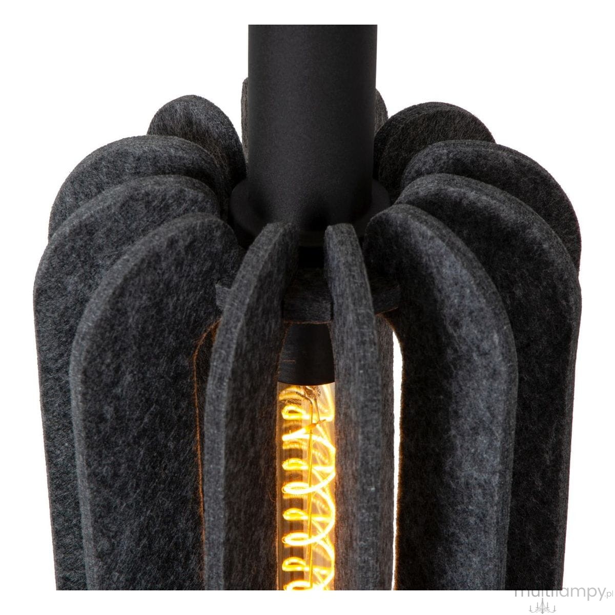 Lampa wisząca Rafal z oprawą w kolorze czarnym i szarym, z filcowym kloszem o falistej strukturze, eksponująca żarówkę E27. Ujęcie z bliska, ukazujące detale klosza i źródła światła.