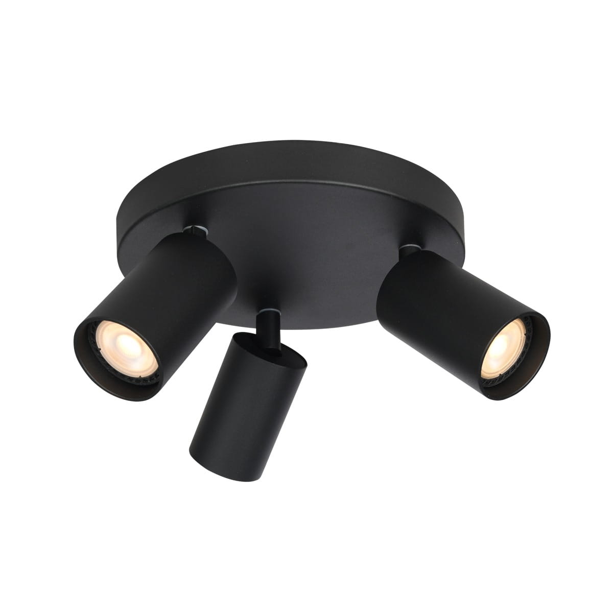 Lampa sufitowa Nesto w kolorze czarnym z trzema regulowanymi reflektorami GU10. Okrągła podstawa z matowego metalu, zamontowana na suficie, z widocznymi żarówkami. Ujęcie z dołu, ukazujące całość konstrukcji i detale.