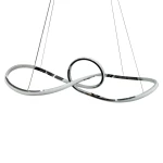 Lampa wisząca Marco w kolorze chromu z jedną diodą LED o mocy 42W. Charakteryzuje się nowoczesnym, falistym kształtem z eleganckim, błyszczącym wykończeniem. Zawieszona na cienkich linkach, idealna do nowoczesnych wnętrz.