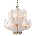 Lampa wisząca Cannes z 12 gniazdami E14, wykonana z mosiądzu i szkła, o kształcie przypominającym kwiat. Przezroczyste klosze z teksturą, złote detale oraz zawieszenie na łańcuchu. Stojąca w centralnym miejscu, idealna do eleganckiego wnętrza.