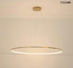 Lampa wisząca Ring Slim 120 w kolorze złotym, z okrągłym kształtem. Posiada zintegrowane źródło LED o mocy 37W. Montowana na cienkich linkach, w subtelnej aranżacji na jasnym tle. Idealna do nowoczesnych wnętrz.