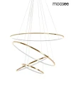 Lampa wisząca Ring Slim M z pilotem, 4xLED/88W, w kolorze złotym. Składa się z trzech okrągłych pierścieni o różnych średnicach, zawieszonych na cienkich linkach. Tło białe, co podkreśla elegancki design lampy.