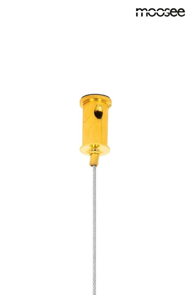 Lampa wisząca Jazz, złota, z pięcioma miejscami na LED, zawieszona na cienkim sznurku. Widoczna podstawa z błyszczącego metalu, z gładką powierzchnią i prostym, eleganckim kształtem. Tło białe, co podkreśla kolor lampy.
