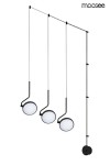Czarna lampa wisząca Flat z trzema okrągłymi kloszami LED o średnicy 12 cm, zawieszona na cienkich linkach. Lampa ma minimalistyczny design i jest zamontowana na okrągłej podstawie. Idealna do nowoczesnych wnętrz.