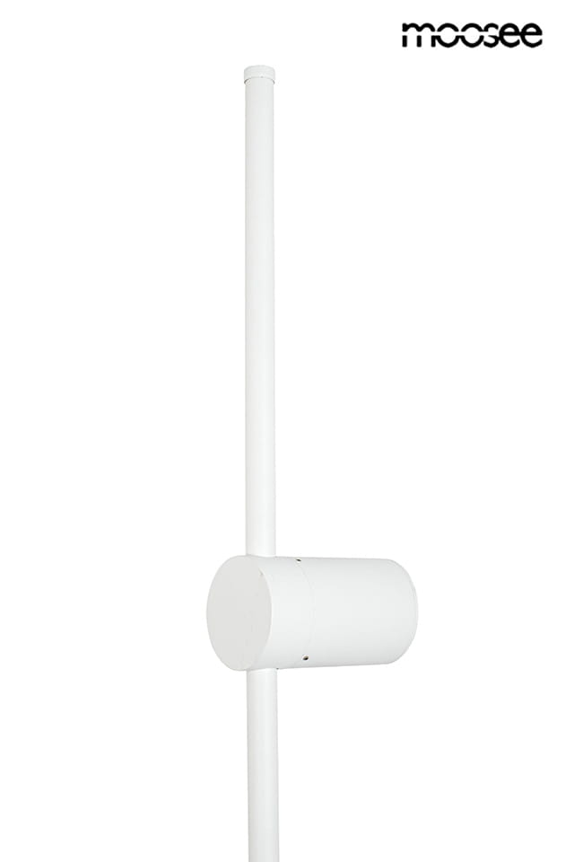 Kinkiet Ombre 100 w kolorze białym, z jedną diodą LED o mocy 12W. Produkt ma prostą, cylindryczną obudowę zamontowaną na długim, cienkim ramieniu. Ujęcie frontalne, na jednolitym tle. Brak widocznych napisów lub logo.