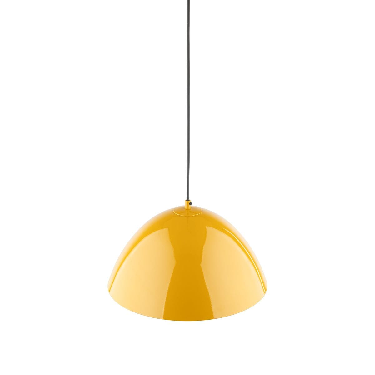 Lampa wisząca Faro D34 w kolorze ochry, o zaokrąglonym kształcie, zawieszona na czarnym przewodzie. Posiada miejsce na jedną żarówkę E27. Wysoka, błyszcząca powierzchnia podkreśla jej nowoczesny design.