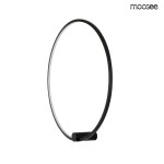 Kinkiet Hoop 60 w kolorze czarnym, z okrągłym, minimalistycznym designem. Posiada jedną diodę LED o mocy 25W. Widoczny element montażowy u podstawy. Produkt prezentowany na jednolitym tle.