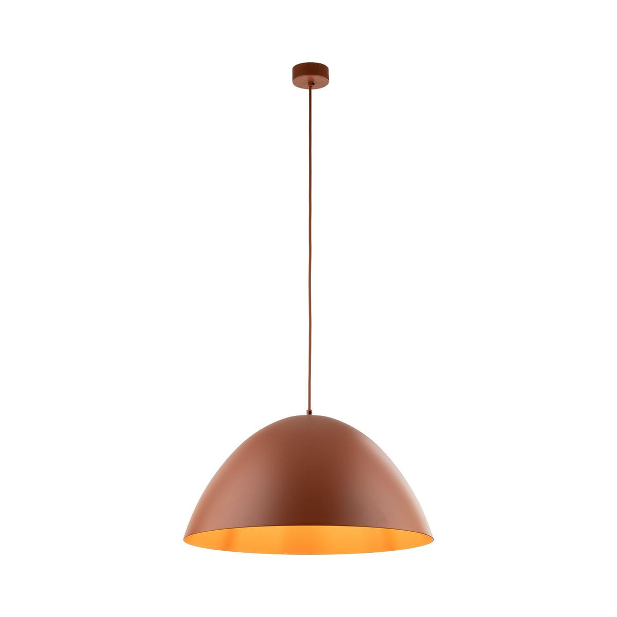 Lampa wisząca Faro D50 w kolorze ceglastym z metalowym kloszem w kształcie półkuli. Ujęcie z boku, zawieszona na długim kablu, z widocznym wnętrzem w kolorze złotym. Idealna do nowoczesnych aranżacji wnętrz.