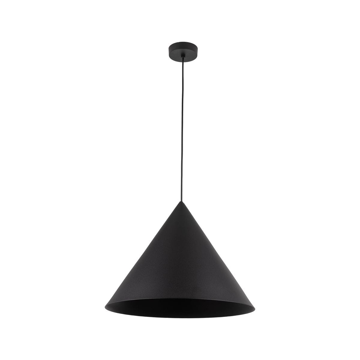 Lampa wisząca Cono D50 w kolorze czarnym, w kształcie stożka. Wyposażona w gniazdo E27, zawieszona na cienkim przewodzie. Prosty design, idealna do nowoczesnych wnętrz, umieszczona na białym tle.