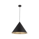 Czarna lampa wisząca Cono D50 o kształcie stożka, zawieszona na cienkim kablu. Wnętrze klosza w kolorze złotym, stworzona do montażu z jedną żarówką E27. Prosta forma, umieszczona na białym tle.