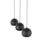 Lampa wisząca Zoe w kolorze czarnym z trzema okrągłymi kloszami, zawieszona na cienkich linkach. Klosze mają matową fakturę, a ich równomierne rozmieszczenie tworzy nowoczesny wygląd. Idealna do aranżacji wnętrz.