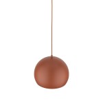 Lampa wisząca Zoe D27 w kolorze ceglastym, o okrągłym kształcie, wykonana z matowego materiału. Zawieszona na długim przewodzie, przeznaczona na jedną żarówkę E27. Prosty, nowoczesny design, idealna do różnych aranżacji wnętrz.