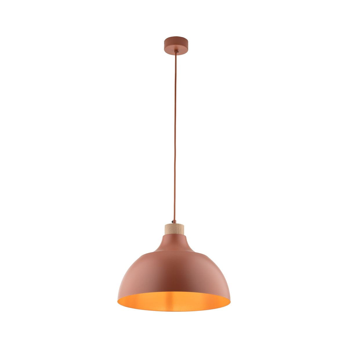 Lampa wisząca Cap z kloszem w ceglastej barwie, z metalowym wykończeniem i drewnianym detalem. Zawieszona na długim kablu, ma okrągły kształt z otwartym dnem, co umożliwia emisję światła w dół. Zasilana żarówką E27.