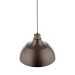 Lampa wisząca Cap w kolorze brązowym, z metalowym kloszem o zaokrąglonym kształcie i drewnianym elementem u góry. Zawieszona na czarnym przewodzie, przeznaczona na żarówkę E27.