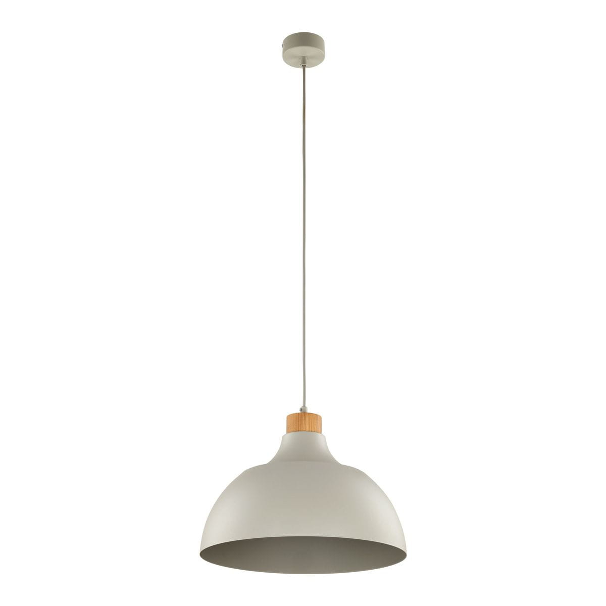 Lampa wisząca Cap w kolorze beżowym, z metalowym kloszem o okrągłym kształcie i drewnianym detalem u podstawy. Zawieszona na długim przewodzie, umieszczona na jednolitym tle, gotowa do zastosowania z żarówką E27.
