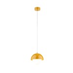 Lampa wisząca Bono D17 z jedną oprawą G9, w kolorze ochry. Posiada półkulisty klosz z matowego szkła i błyszczący metalowy element u góry. Wisi na cienkim przewodzie, zawieszona prosto z sufitu, na jednolitym tle.